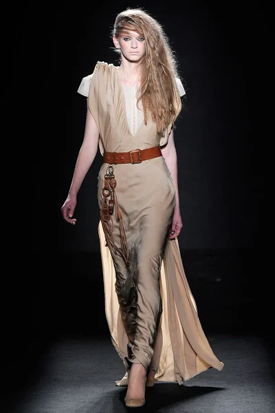 Look 13